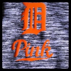 Victoria’s Secret PINK Detroit Tigers half-zip!